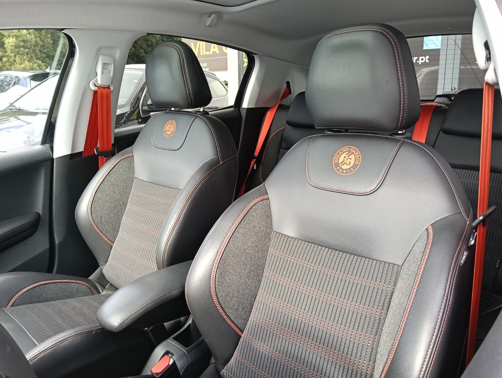 Peugeot 208 - imagem 1