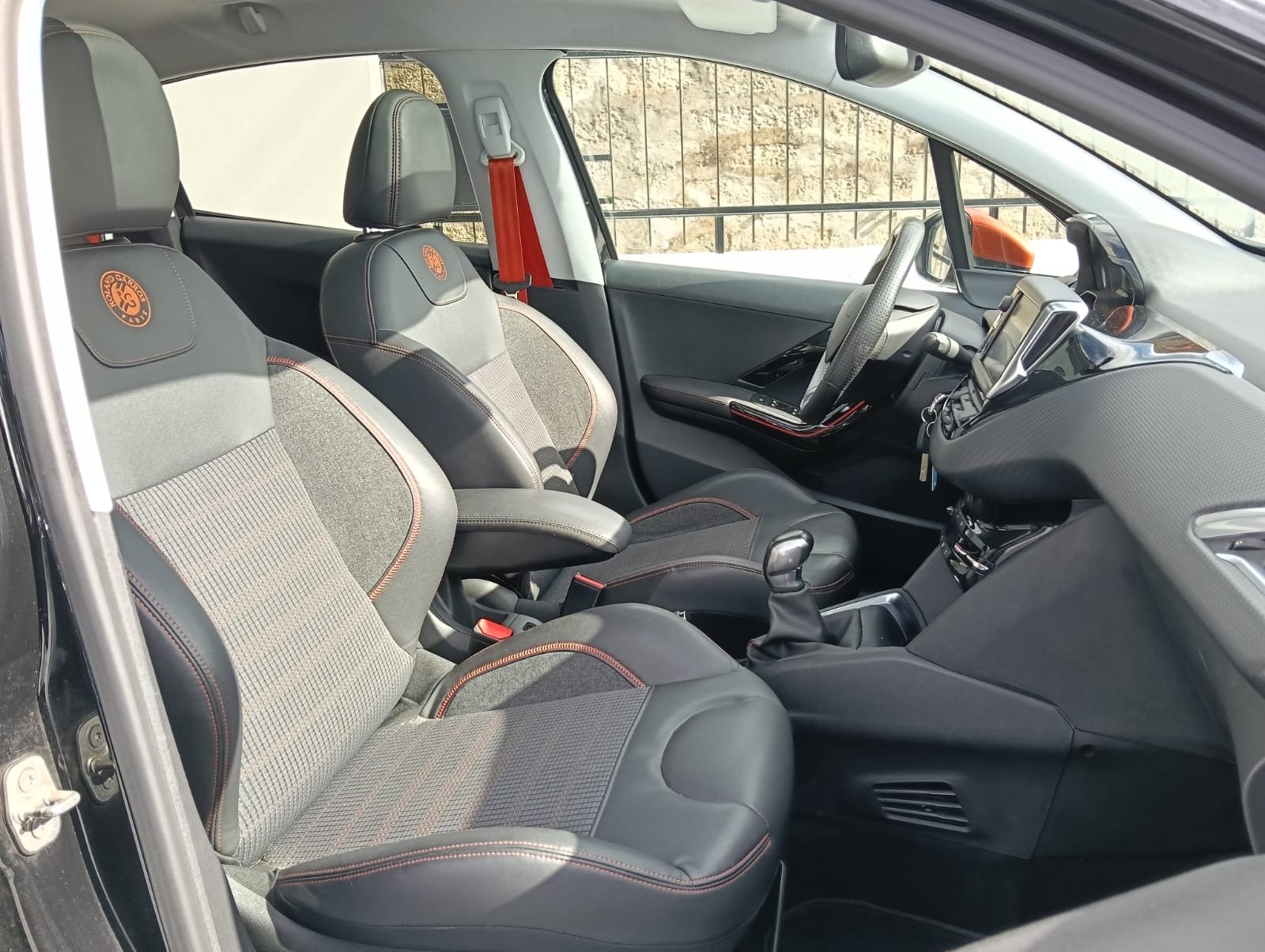 Peugeot 208 - imagem 18