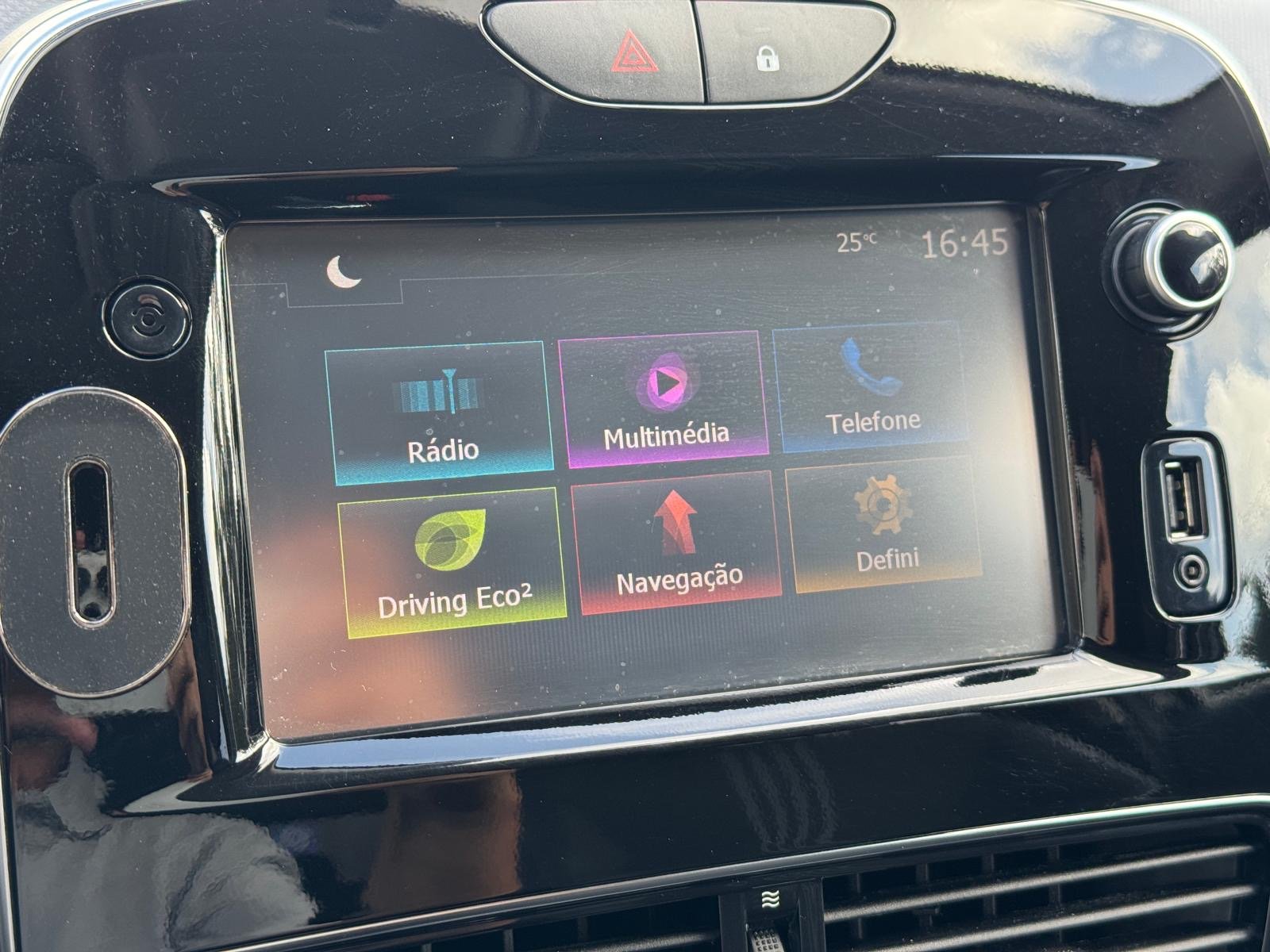 Renault Clio Sport Tourer 1.2 TCe GT Line - imagem 16