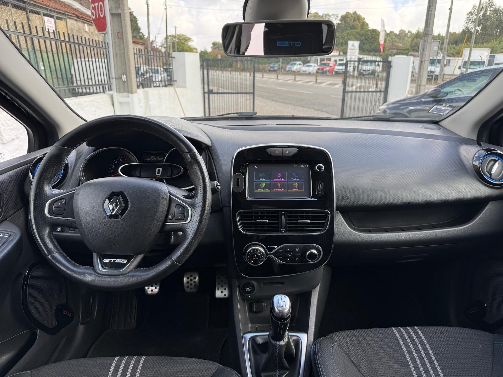 Renault Clio Sport Tourer 1.2 TCe GT Line - imagem 18